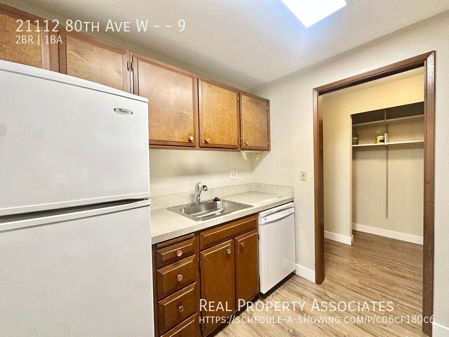 21112 80th Ave W #9 - Photo 3 of 28