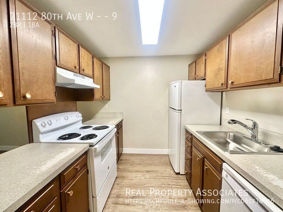 21112 80th Ave W #9 - Photo 4 of 28