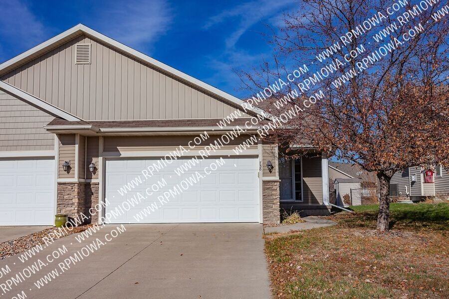 738 Northeast Spring Street