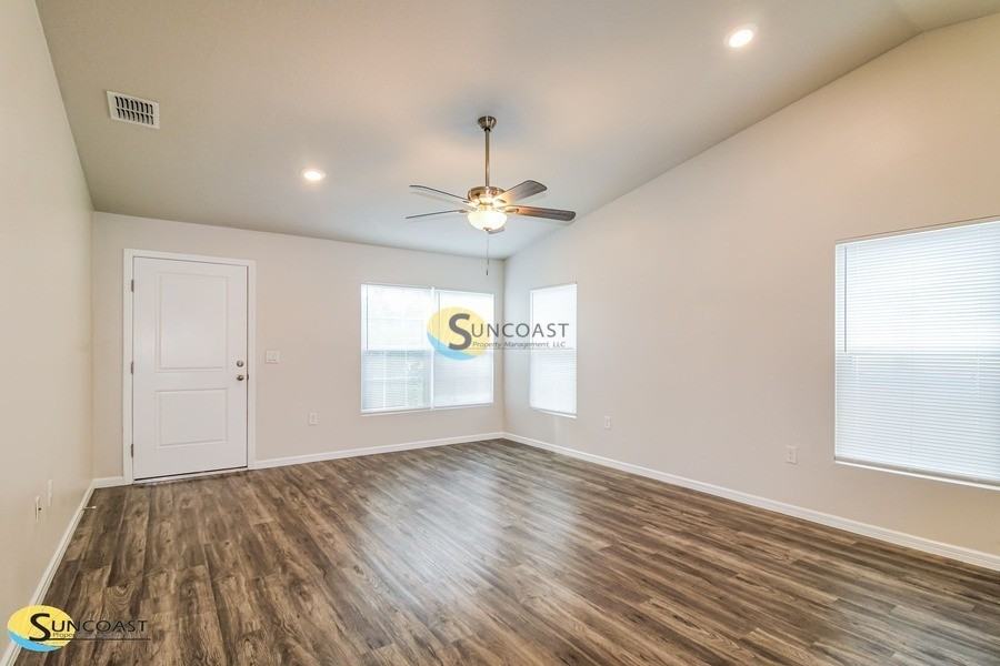 177 Marion Oaks Pass - Photo 4 of 24