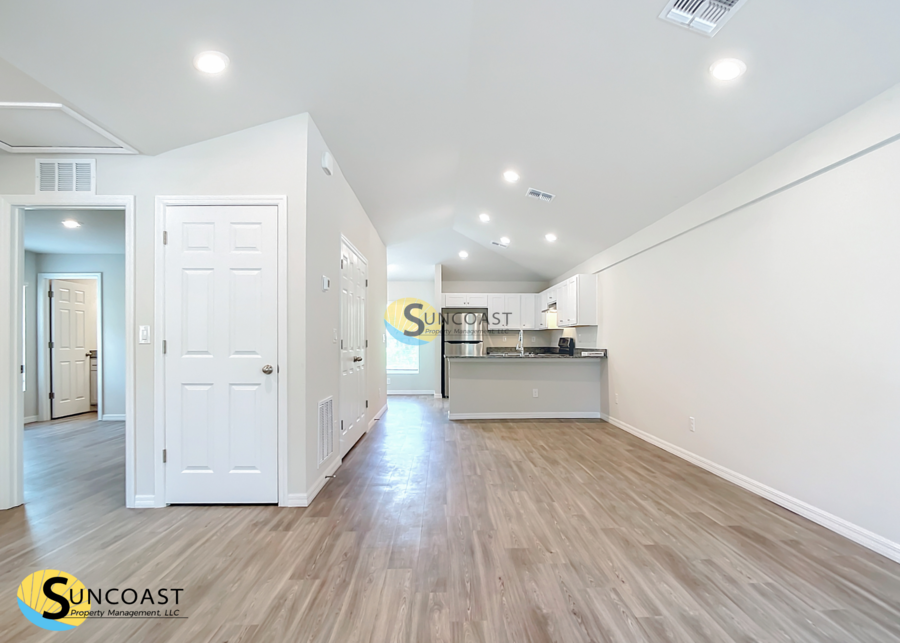 109 East Harvard Street - Photo 7 of 30