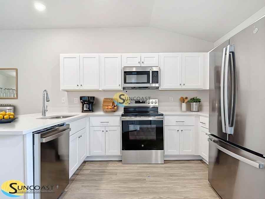 109 East Harvard Street - Photo 3 of 30