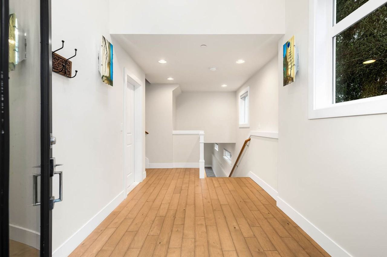 7704 151st Avenue Northeast #102 - Photo 2 of 30