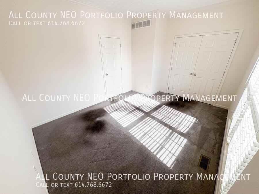 2919 Woodstone Dr - Photo 6 of 37