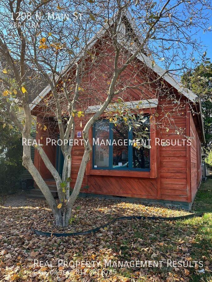 1208 North Main Street - Photo 2 of 15