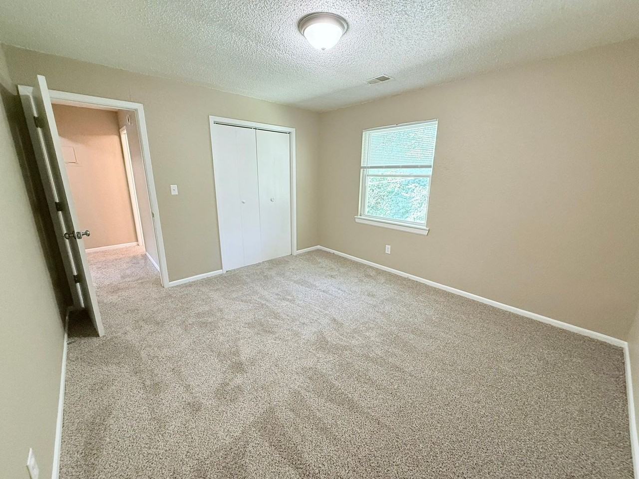 Edgewood Apartments - Photo 7 of 16