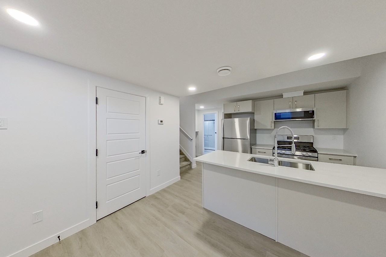 8305 87 St Nw Bsmt 2 - Photo 6 of 16