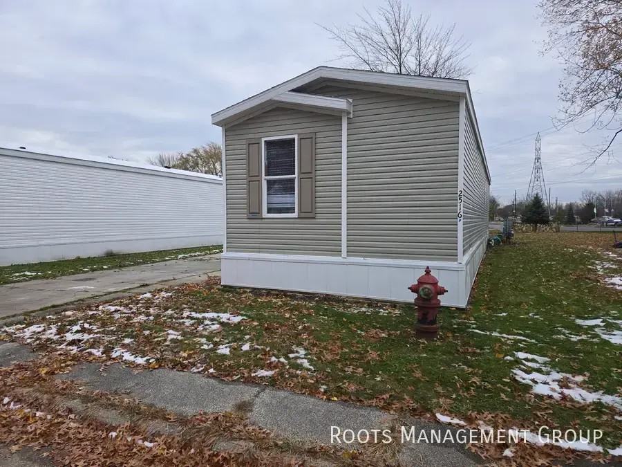 2516 Apollo Drive - Photo 2 of 16