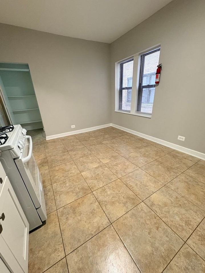 Washington Lotus - Photo 4 of 22