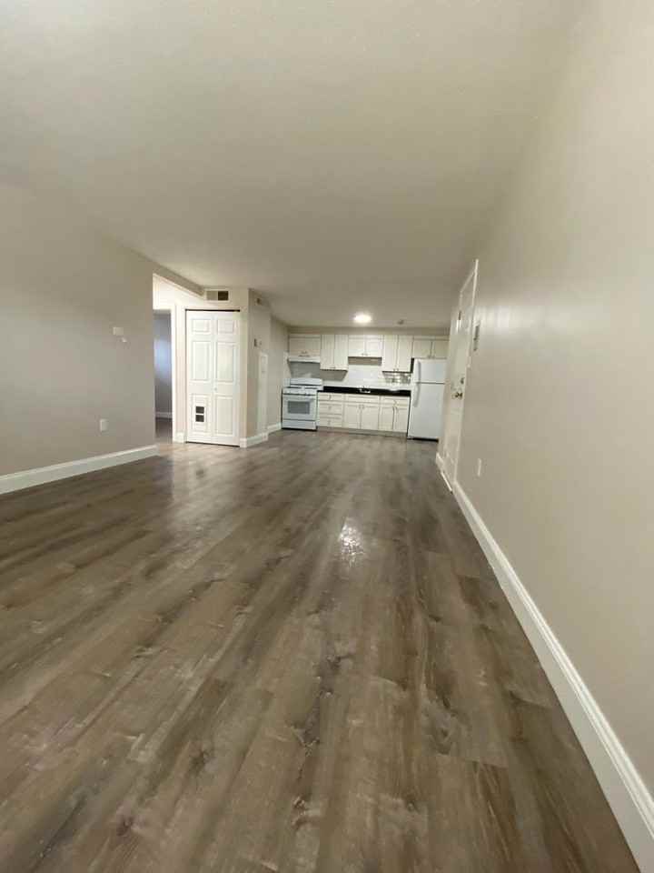 Stevens Street Apartments - Photo 3 of 36