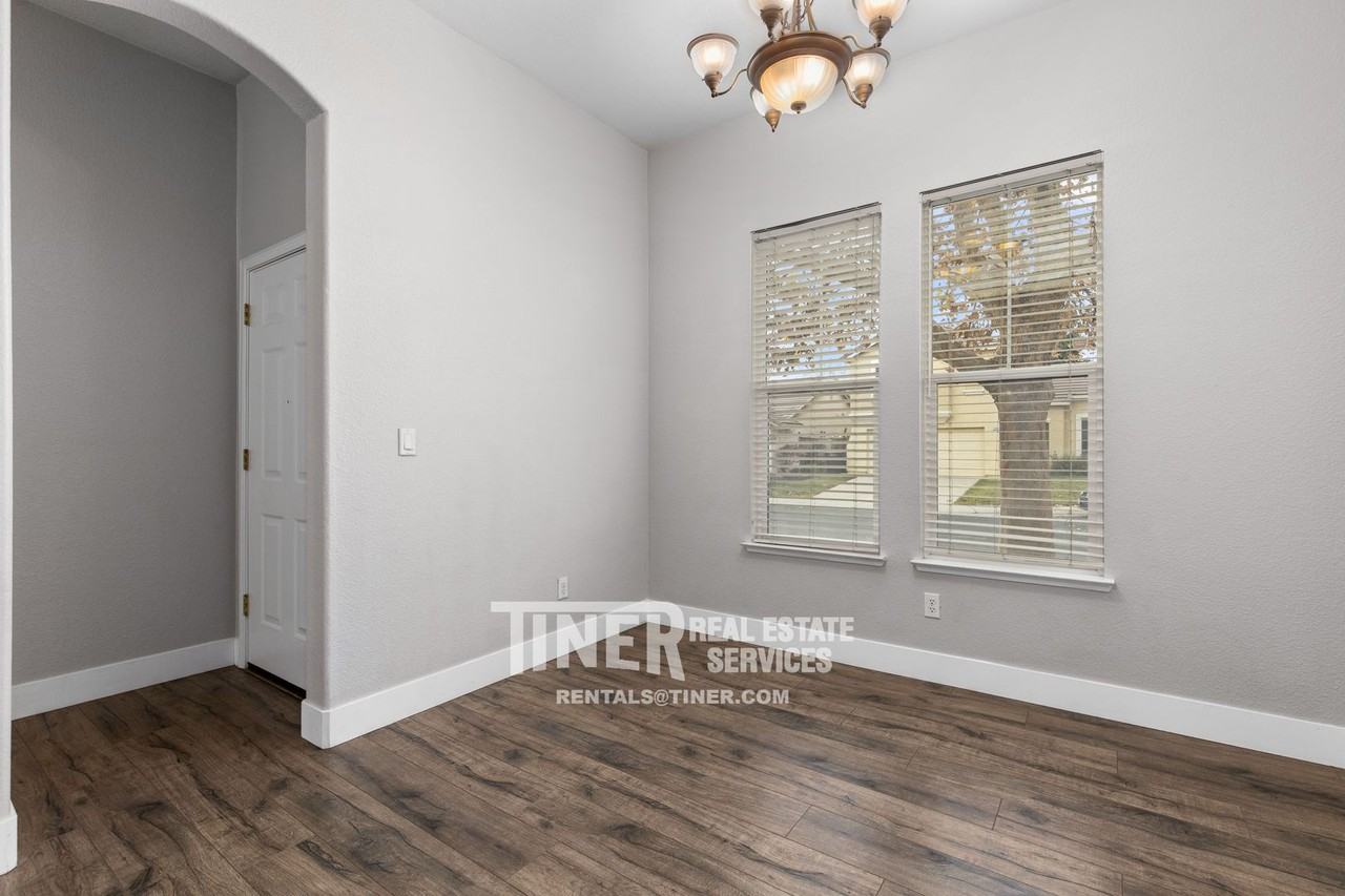 1981 Amber Fields Way - Photo 4 of 26