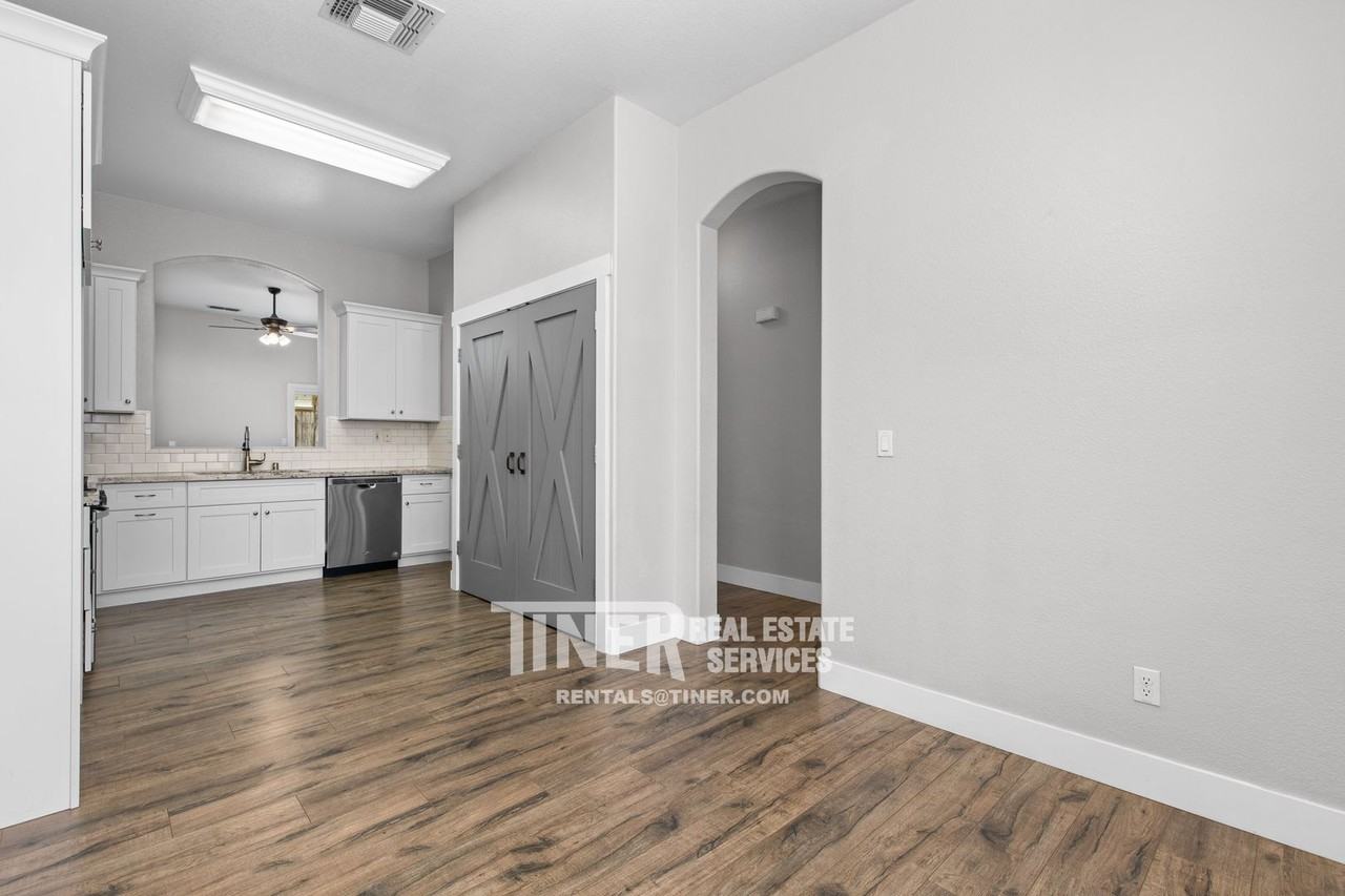 1981 Amber Fields Way - Photo 5 of 26