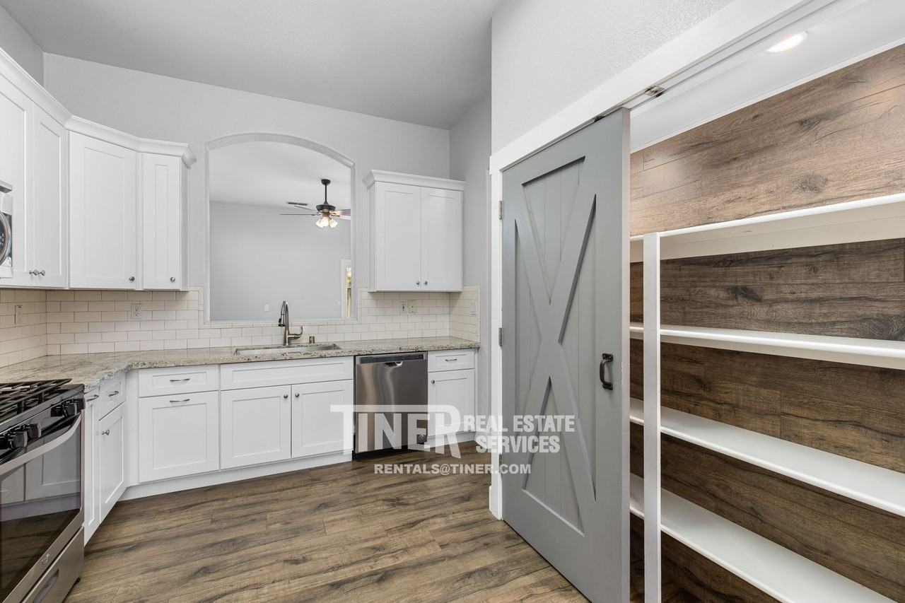 1981 Amber Fields Way - Photo 7 of 26