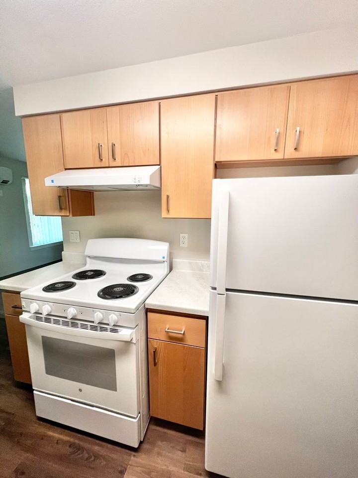 Cougar Creek Apartments - Photo 3 of 11