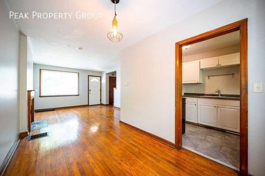 213 East Hudson Street - Photo 5 of 21