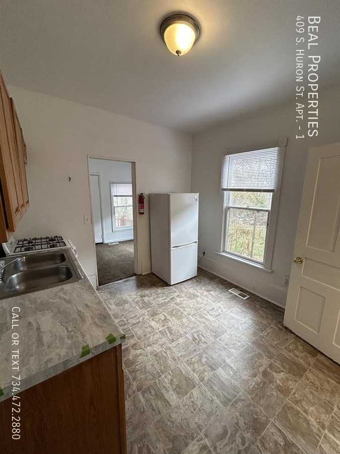 409 South Huron Street #1 - Photo 6 of 9