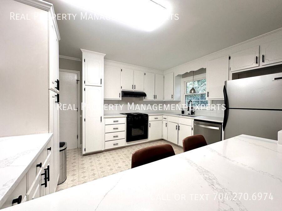 3311 Tyrone Drive - Photo 4 of 22