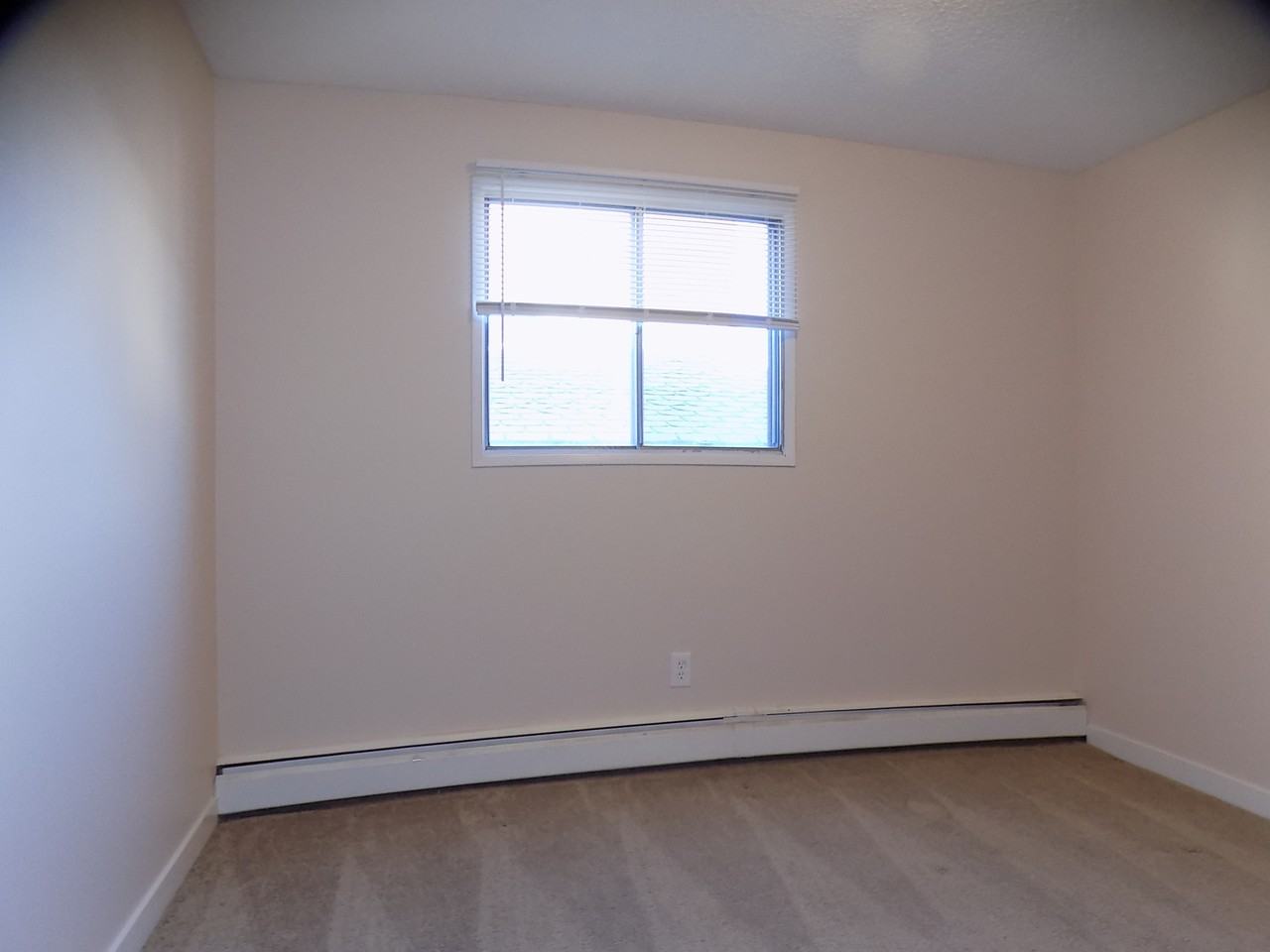 322 6 Avenue NE #22 - Photo 2 of 10