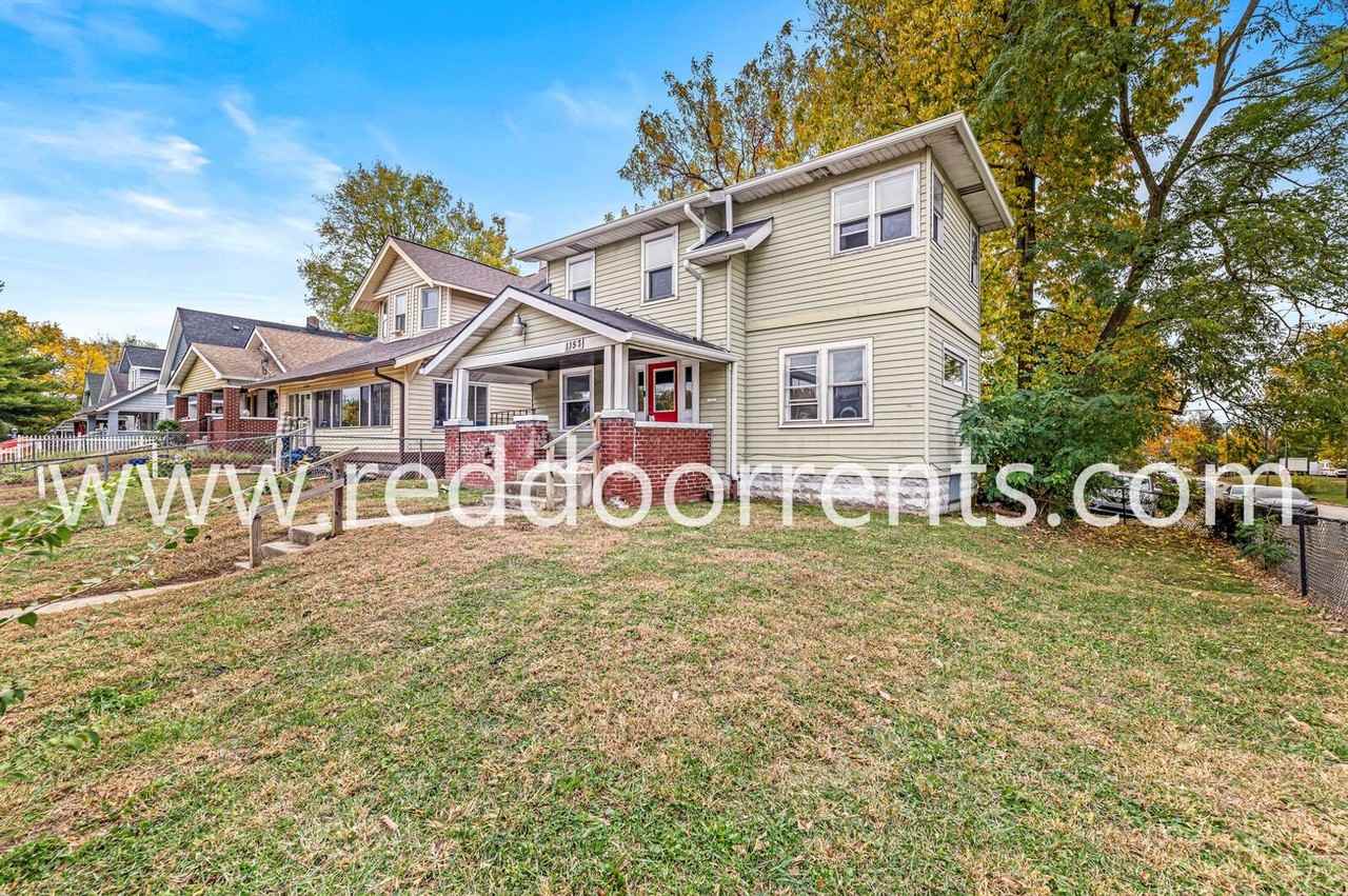 1157 W 32nd St - Photo 2 of 2