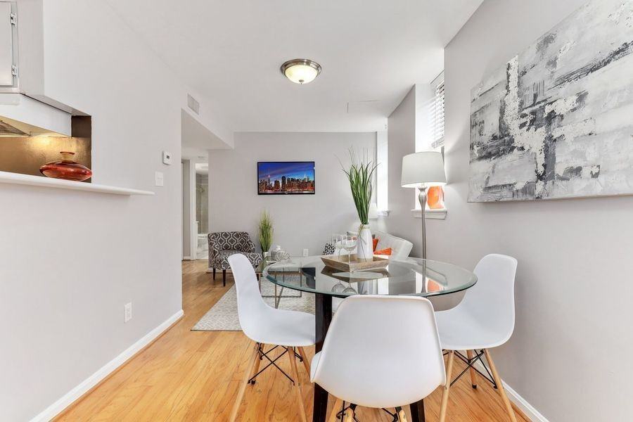 1436 Meridian Pl Nw #304 - Photo 7 of 23