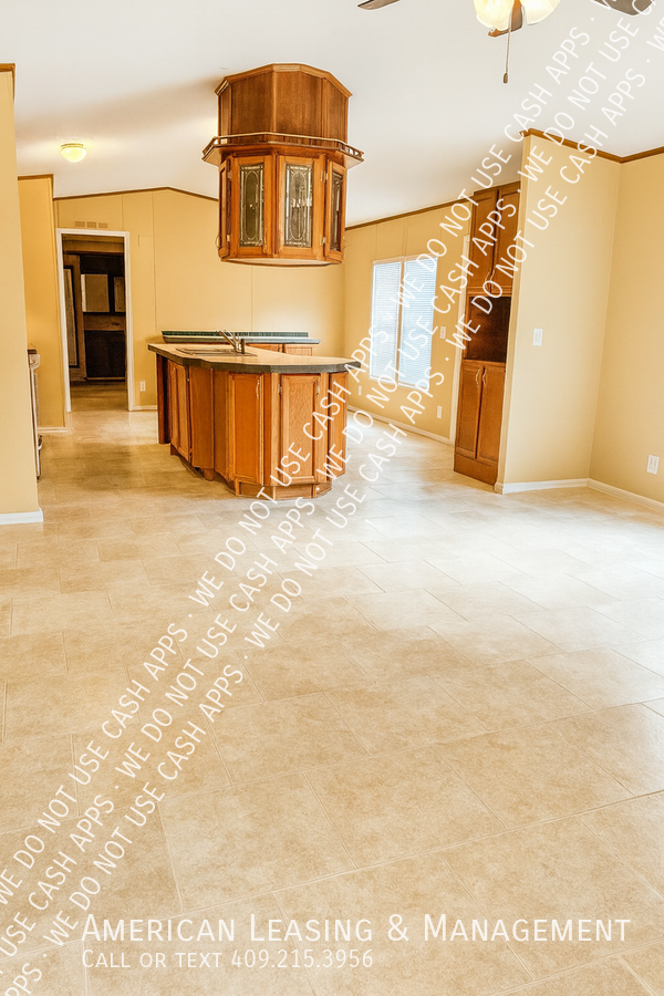 2909 S Chestnut St #02 - Photo 2 of 21