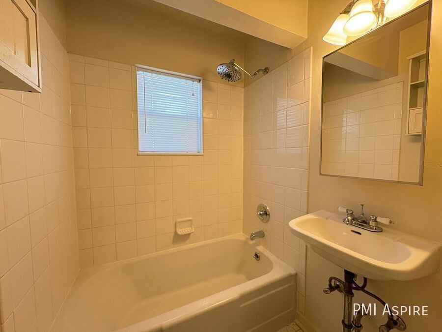 820 9th Ave - Photo 6 of 9