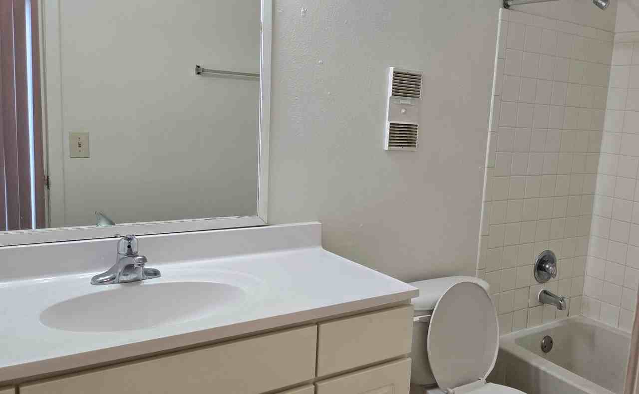 Danube Apartments - Photo 5 of 11