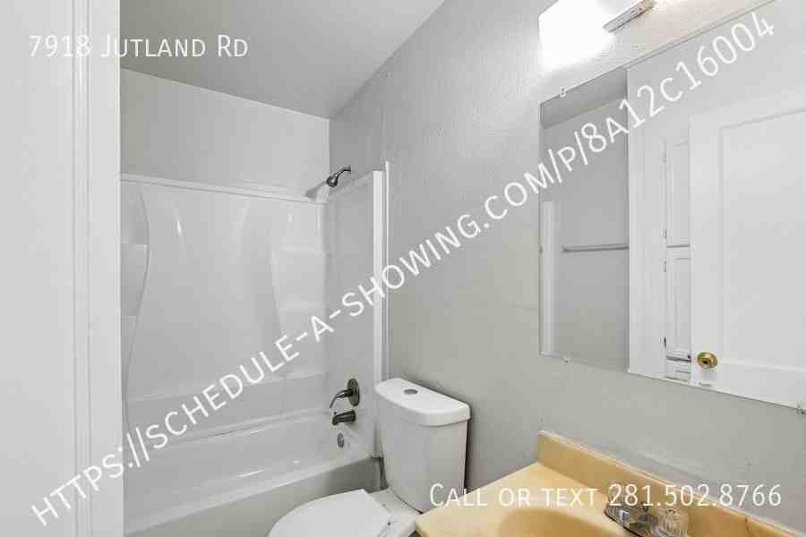 7918 Jutland Road - Photo 7 of 8