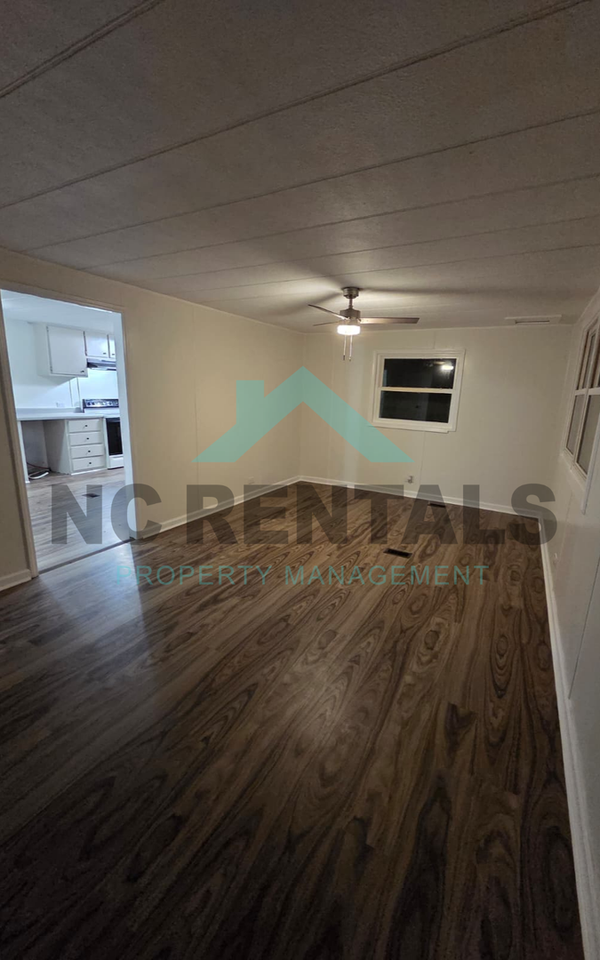 7100 Tipton Dr - Photo 5 of 26