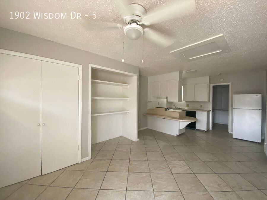 1902 Wisdom Dr #5 - Photo 2 of 2