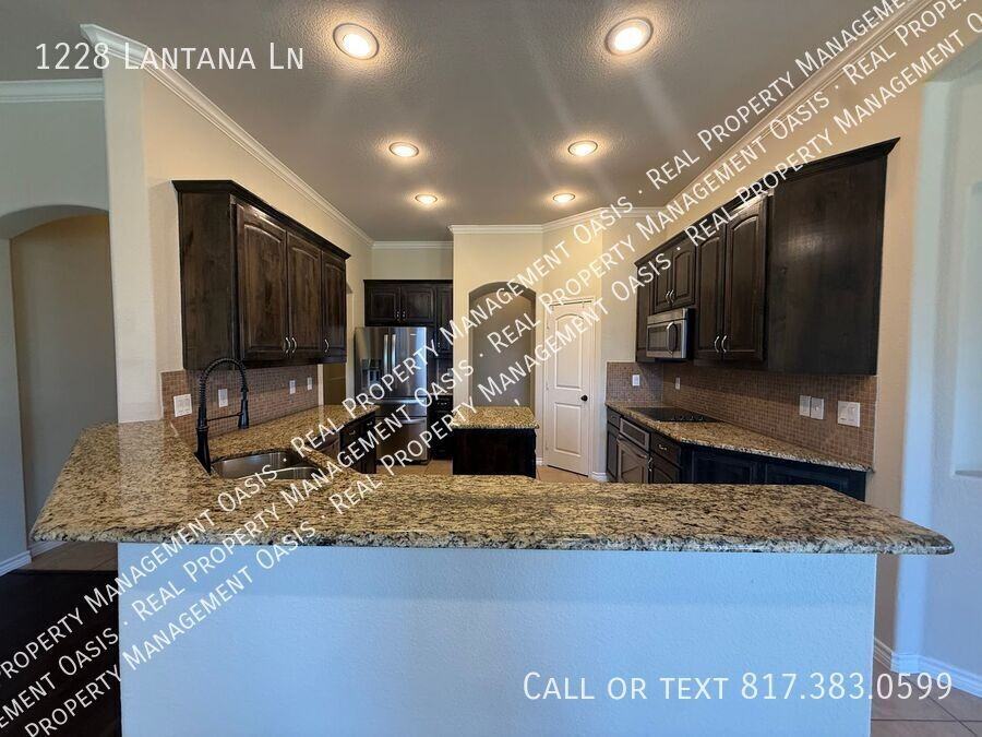 1228 Lantana Lane - Photo 7 of 16