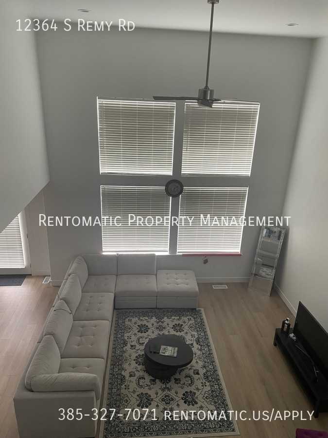 12364 S Remy Rd - Photo 4 of 17