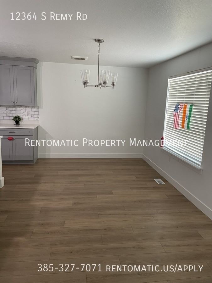 12364 S Remy Rd - Photo 5 of 17