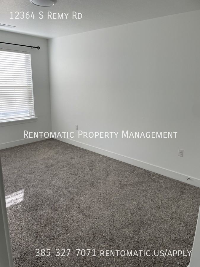 12364 S Remy Rd - Photo 6 of 17