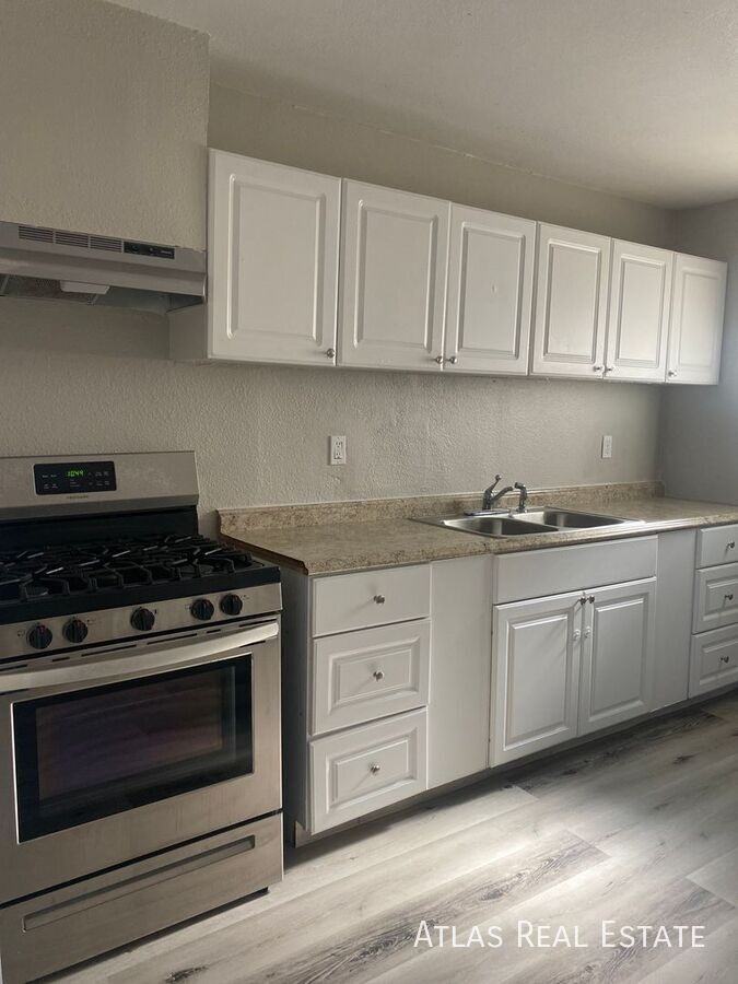 1741 W Desert Cove Ave #1 - Photo 5 of 10