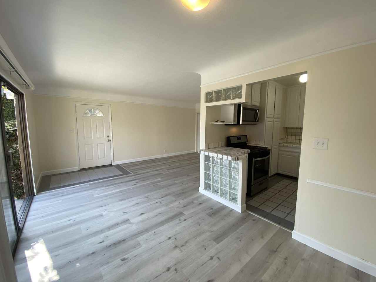 181 Claremont Ave #A - Photo 4 of 20