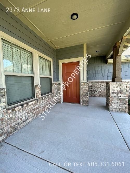 2372 Anne Ln - Photo 2 of 32