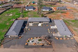 featured image of 6377-6387 Oak Way