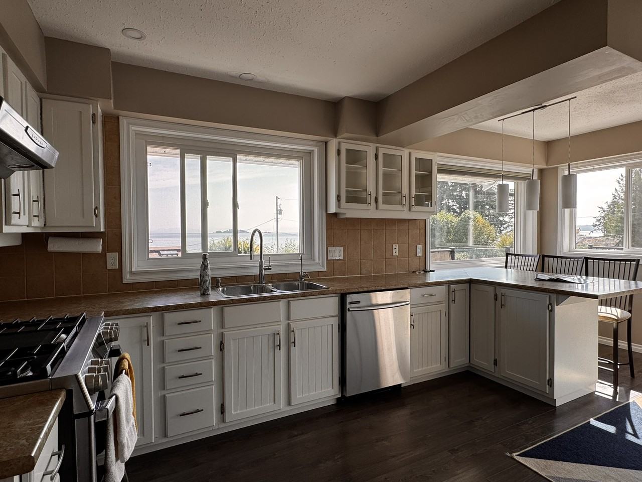 4718 Kilmarnock Dr - Photo 2 of 31