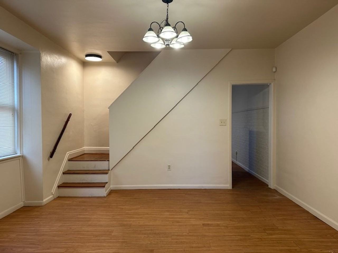 605 S 23rd St - Photo 4 of 12