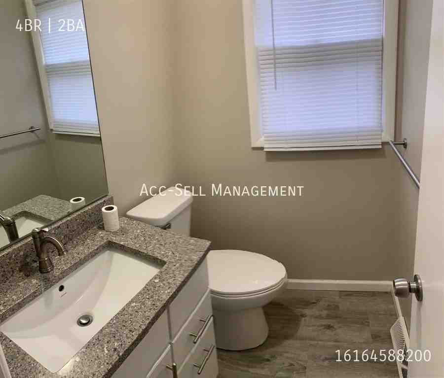 53 Luray Ave Nw - Photo 3 of 17