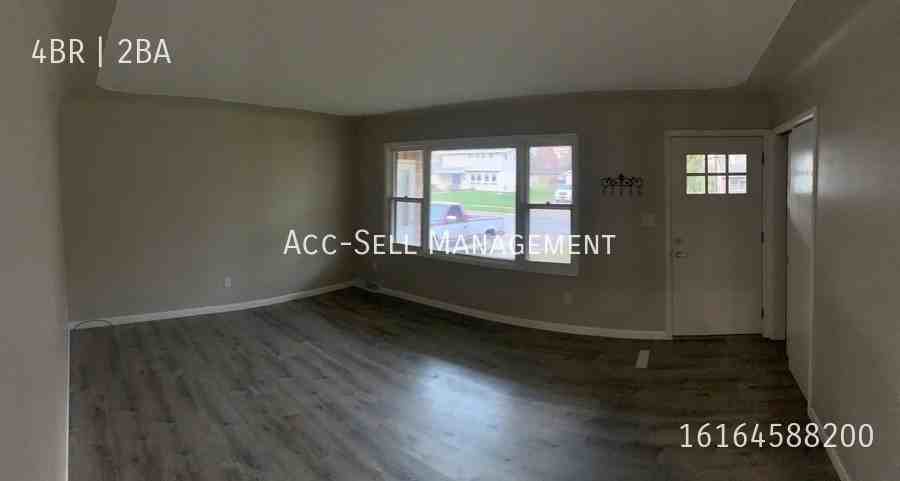 53 Luray Ave Nw - Photo 4 of 17