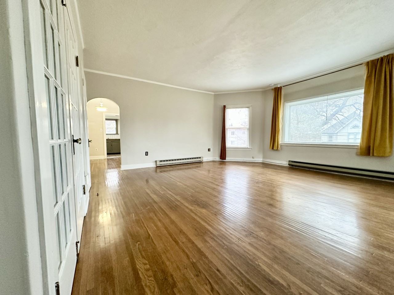 423 S Coeur Dalene St #1 - Photo 4 of 17