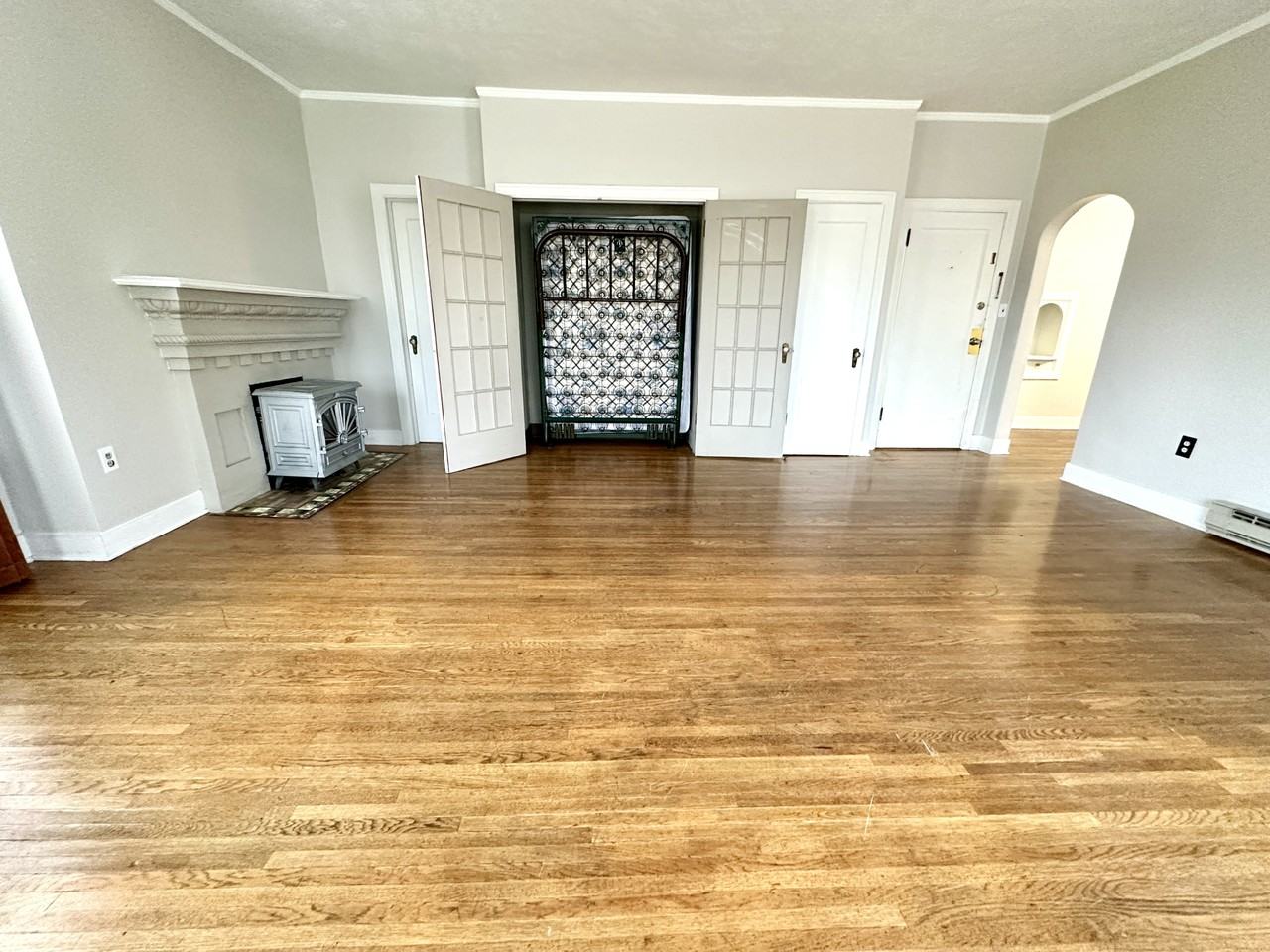 423 S Coeur Dalene St #1 - Photo 7 of 17