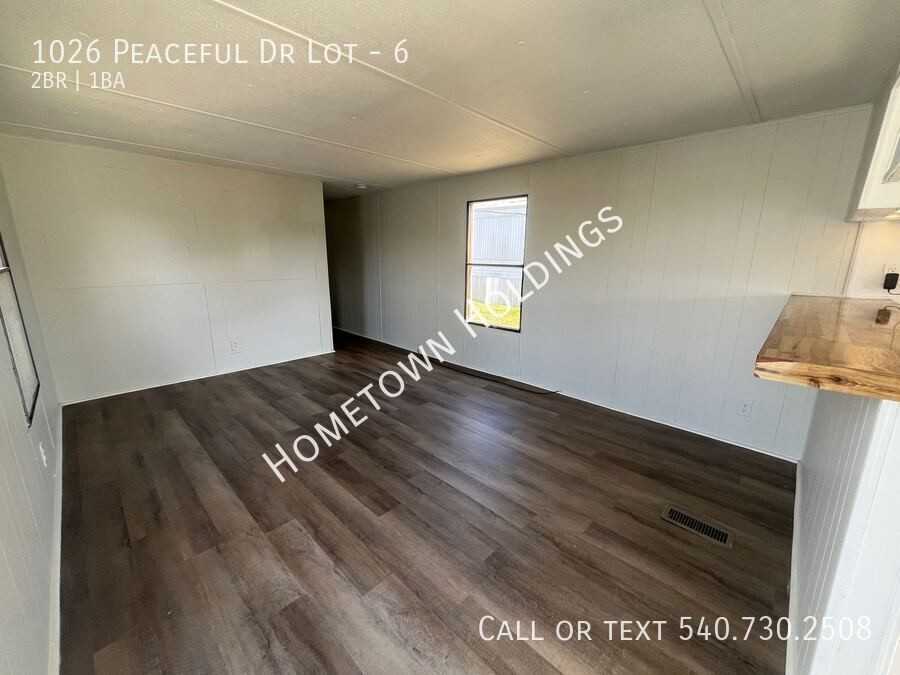 1026 Peaceful Dr #6 - Photo 3 of 11