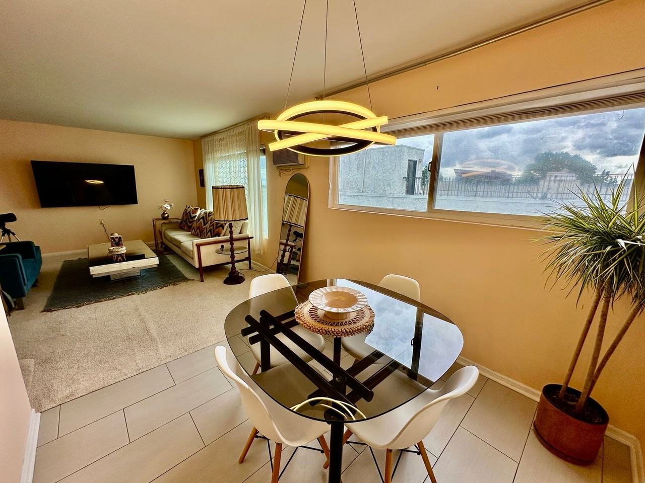 960 Larrabee St #222 - Photo 7 of 17