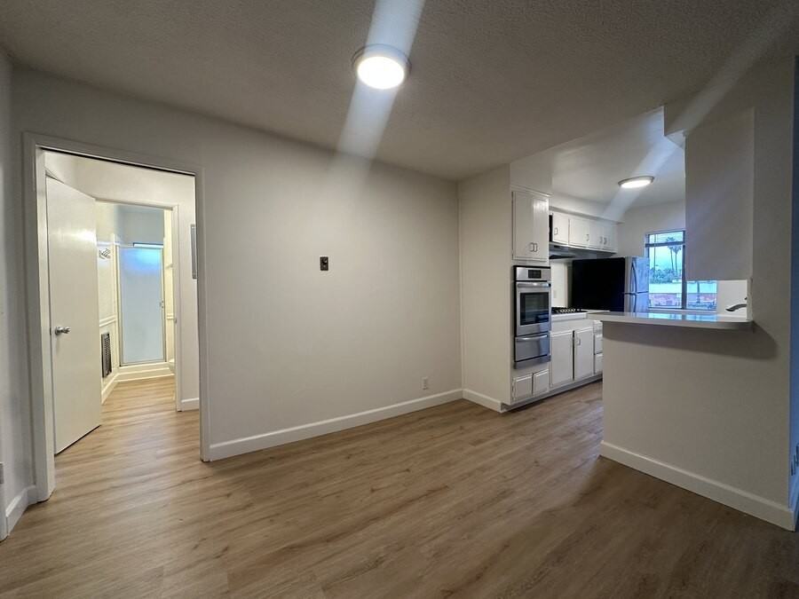 1432 N Fairfax Ave - Photo 3 of 16