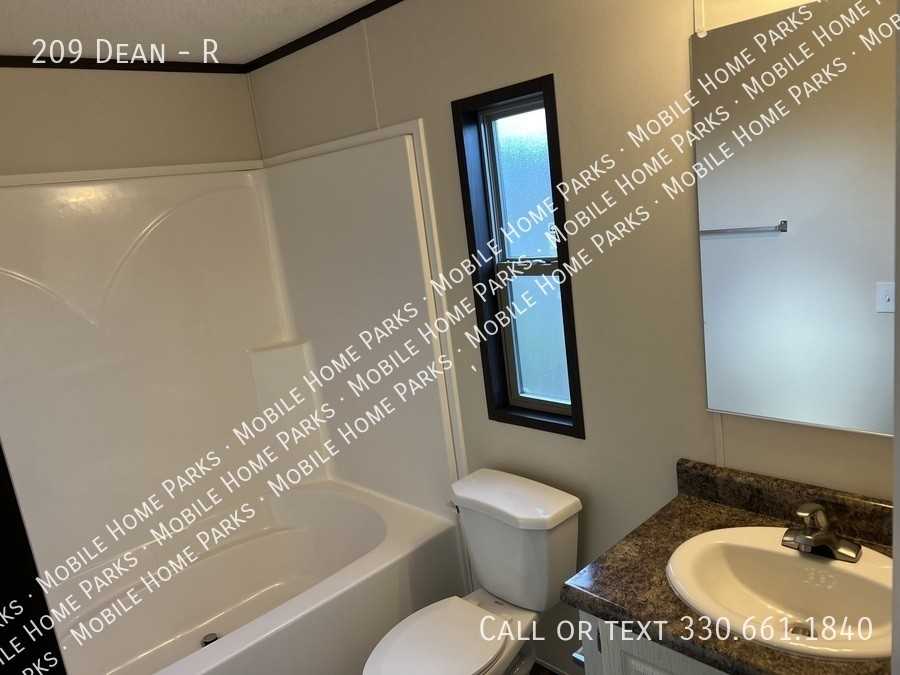 209 Dean Dr #R - Photo 3 of 12