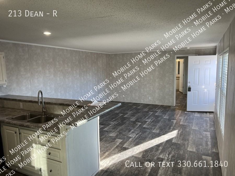 213 Dean Drive #R - Photo 3 of 15