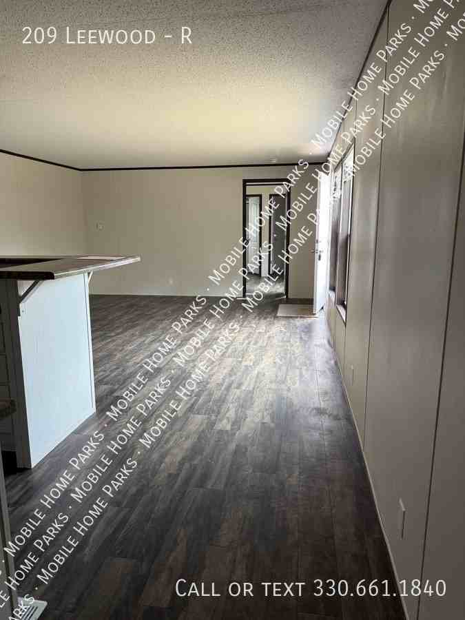 209 Leewood Dr #R - Photo 2 of 7